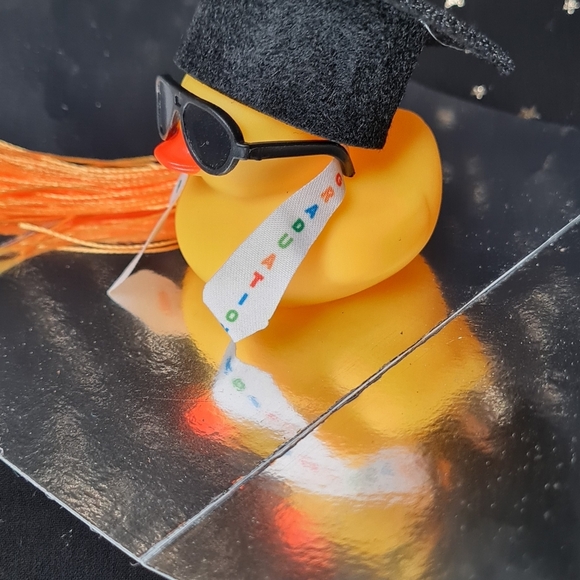 Graduation Aviator Sunglasses Duck (GOLD tassel) - Picture 4 of 5